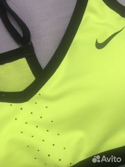 Одежда для фитнеса Nike, Reebok