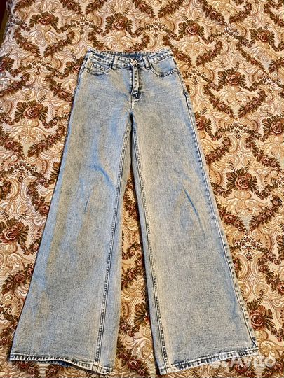 Джинсы женские широкие