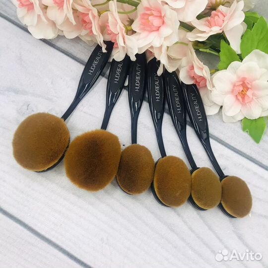 Кисть для макияжа