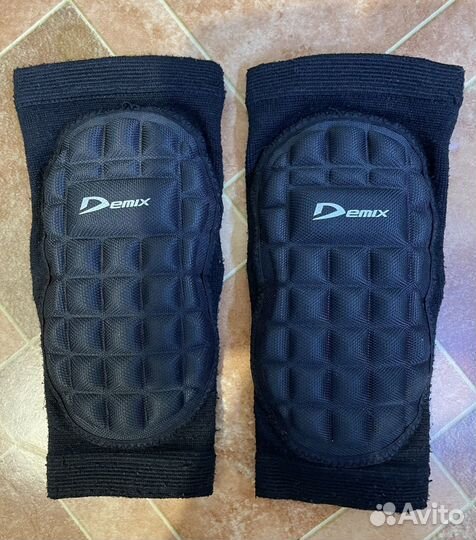 Налокотники Demix