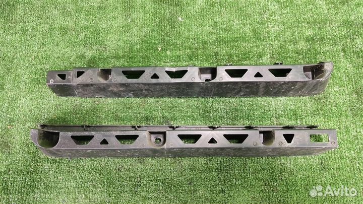 Кронштейн бампера заднего Skoda Fabia 5J 2010