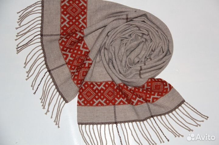 Дизайнерский домотканый палантин