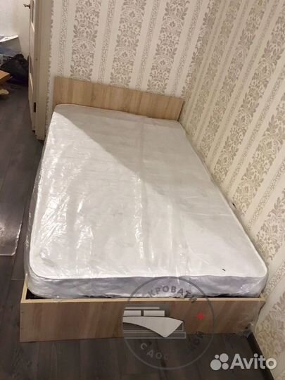 Кровать полутороспальная
