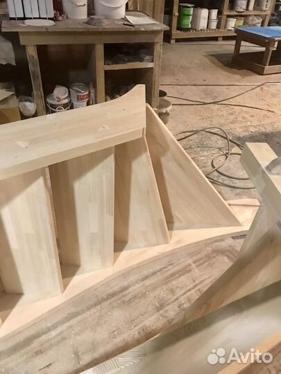 Лестница из дерева,сосна