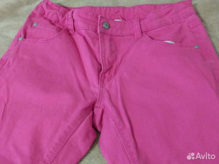 Джинсы для девочек р.140розовые и синие146