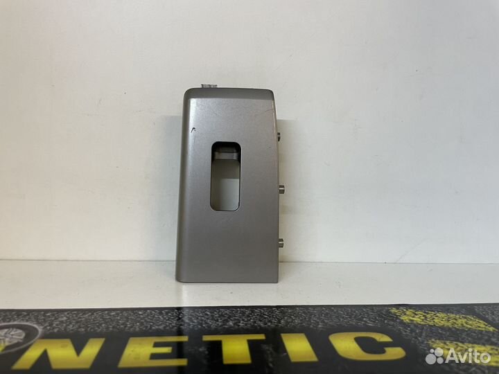 Накладка правой кнопки стеклоподъемника Emgrand