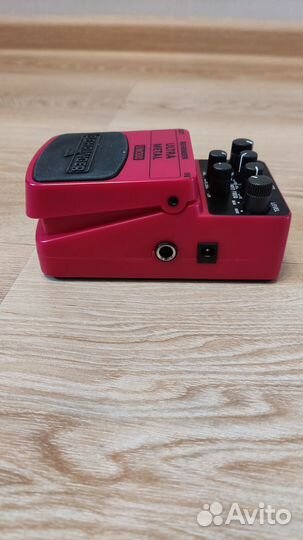 Гитарная педаль Behringer UM300