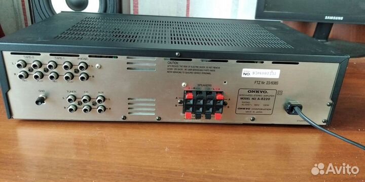 Усилитель мощности Onkyo A-8220