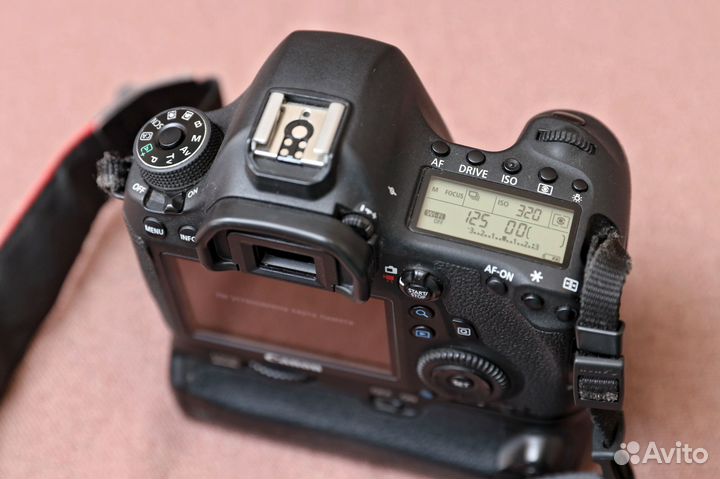 Canon EOS 6D body + батарейный блок