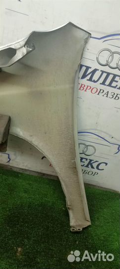 Крыло переднее правое VW Jetta 2005-2011