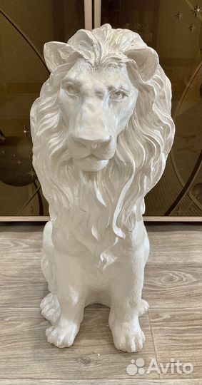 Статуэтка Лев