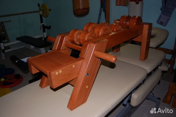 Тренажер-массажер стационарный для мышц спины