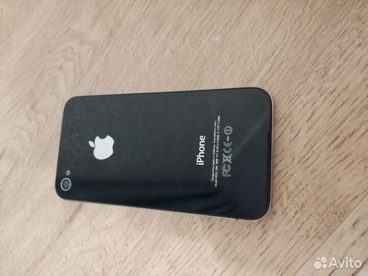iPhone 4, 8 ГБ