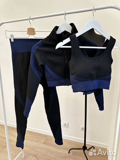 Продам спортивный комплект