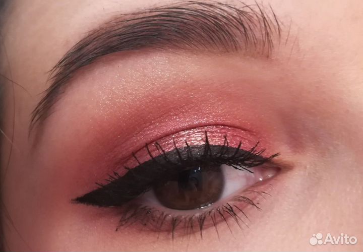 Новые тени Revolution, в слюде