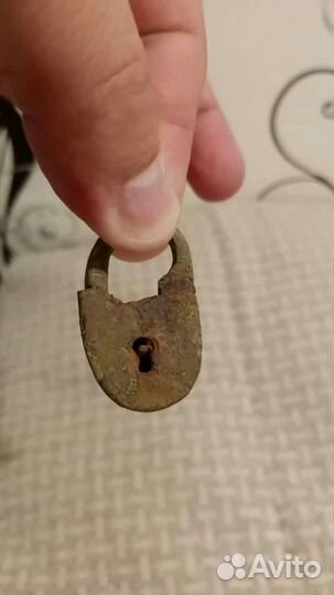 Старинный замочек