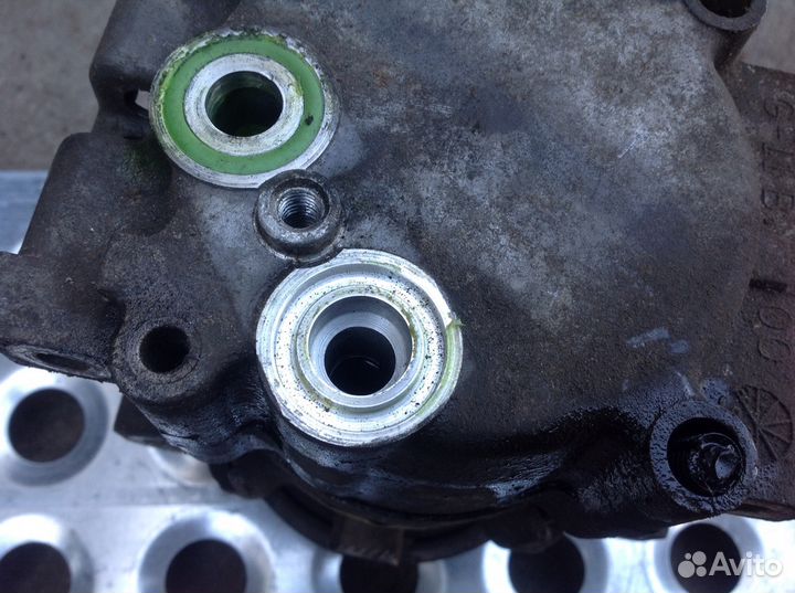 Компрессор кондиционера Ford Explorer