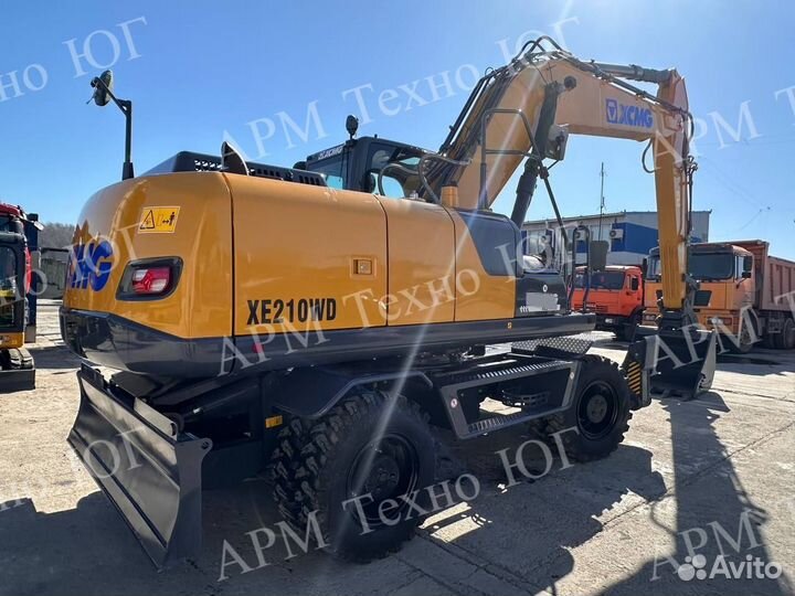 Колёсный экскаватор XCMG XE210WD, 2023