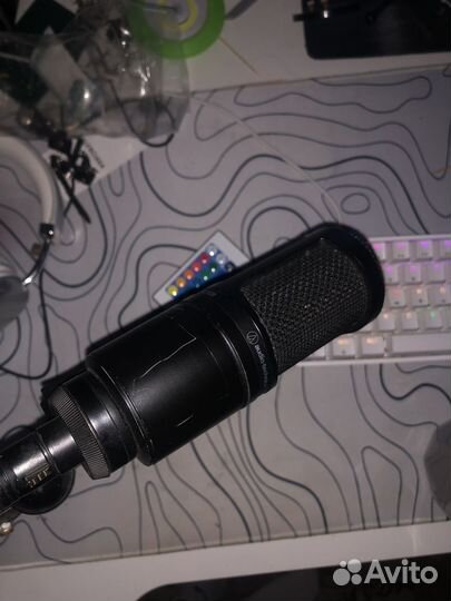 Студийный микрофон
