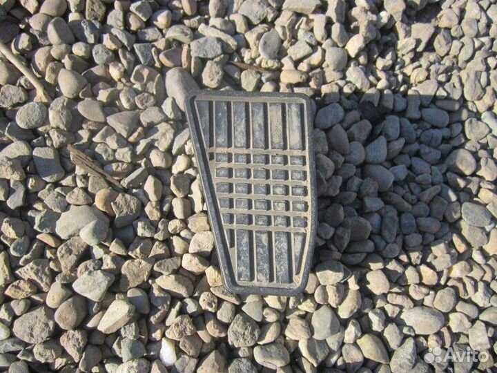 Подставка под ногу Subaru Legacy BH5 EJ202 2003/2