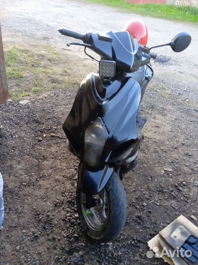 Продам скутер 80 кубов