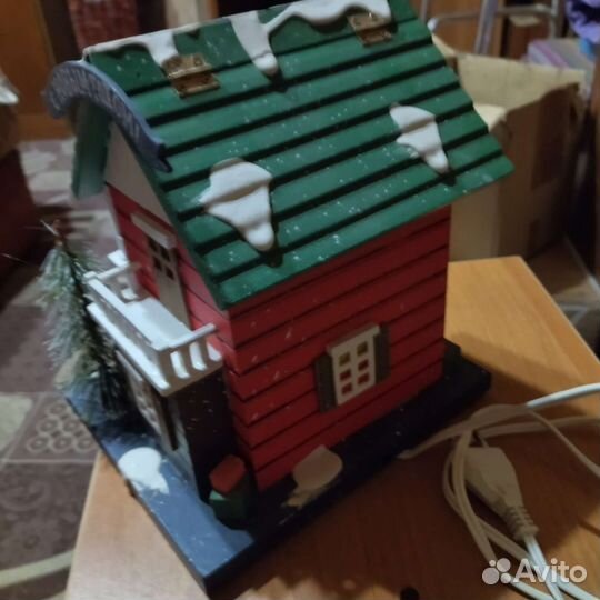 Новогодний домик с подсветкой