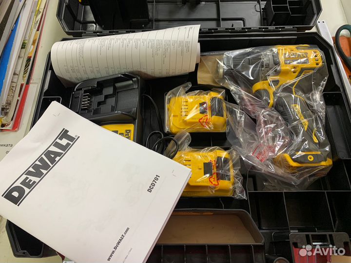 Дрель-шуруповерт dewalt DCD701D2 (12в)