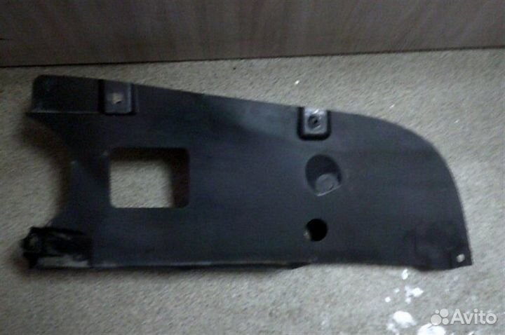 Защита бампера задняя левая Toyota Land Cruiser