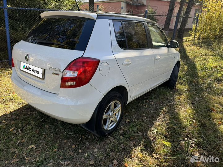 Skoda Fabia 1.6 AT, 2011, 115 000 км