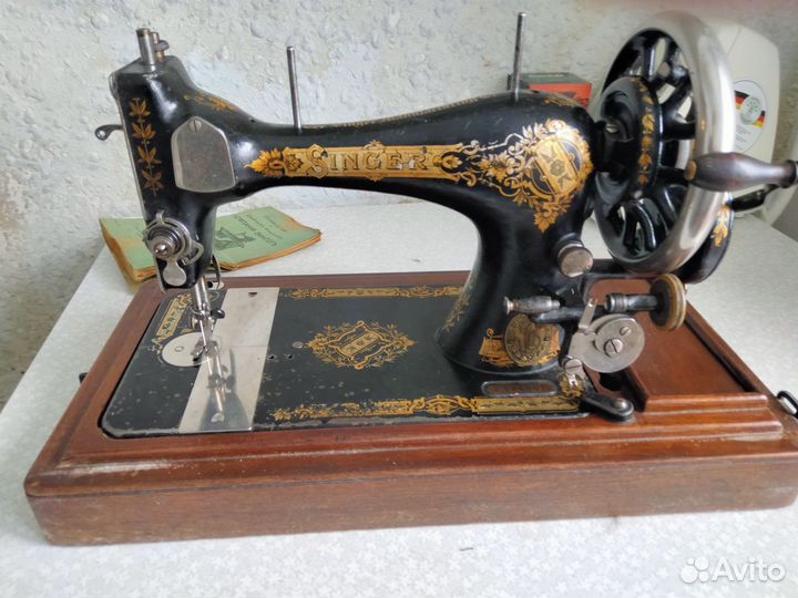 Швейная машинка Singer