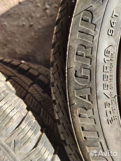 Goodyear UltraGrip 205/55 R16