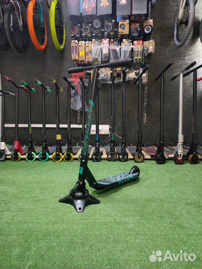 Трюковой самокат Duker 1.0 Evolution