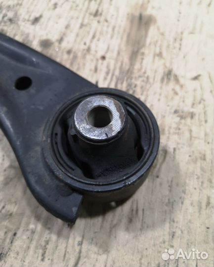 Рычаг передний левый Honda stepwgn rk5 k20a