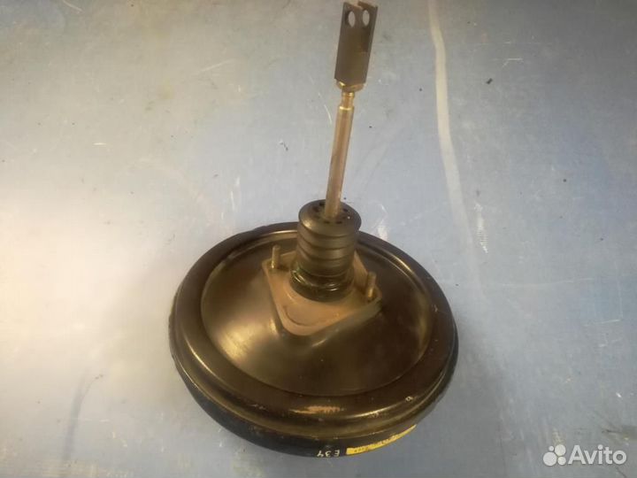 Усилитель тормозов вакуумный BMW 5-серия E34