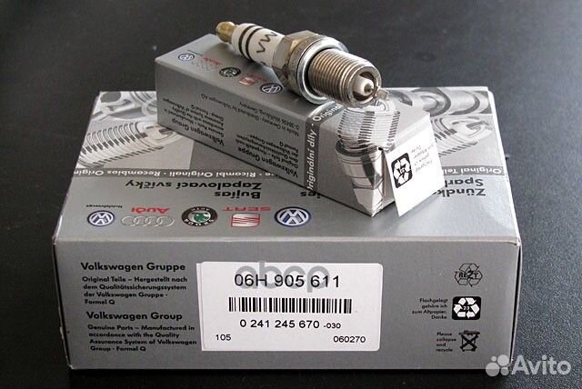 Свеча зажигания 'longlife' платина LCV 06H90561