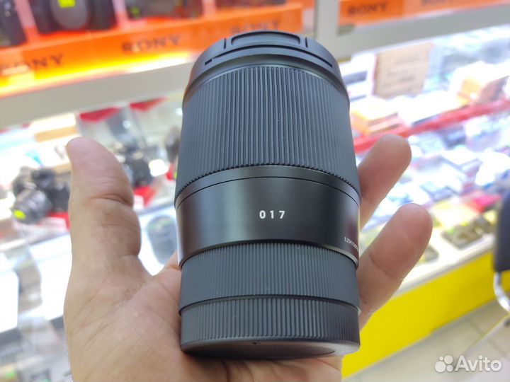 Sigma 16mm f/1.4 DC DN Sony E витрина S№55154655