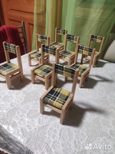 Стульчики для кукол