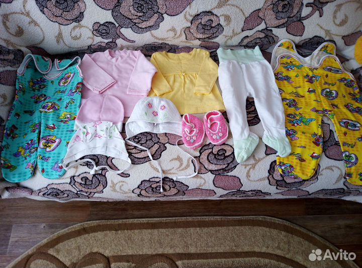 Вещи на девочку от 0-4 месяцев
