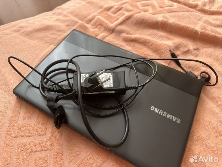 Ноутбук samsung