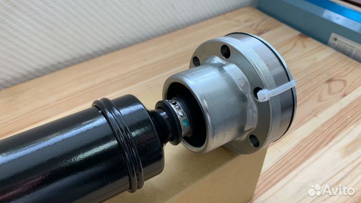 Карданный вал передний Мерседес 164 ML GL