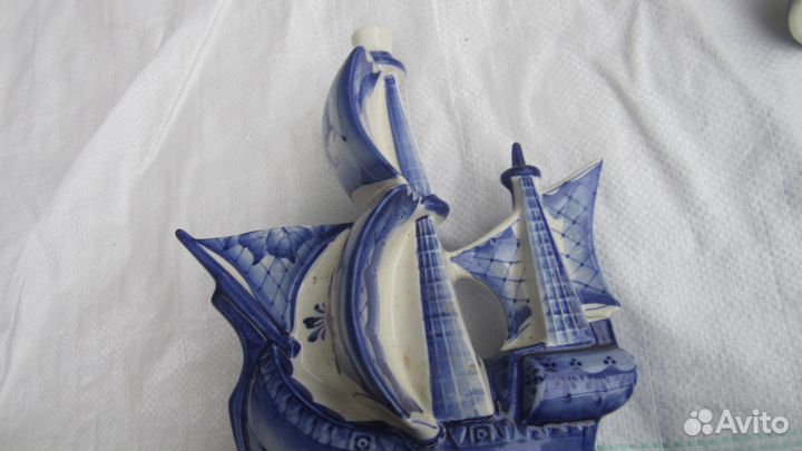 Фарфоровые статуэтки