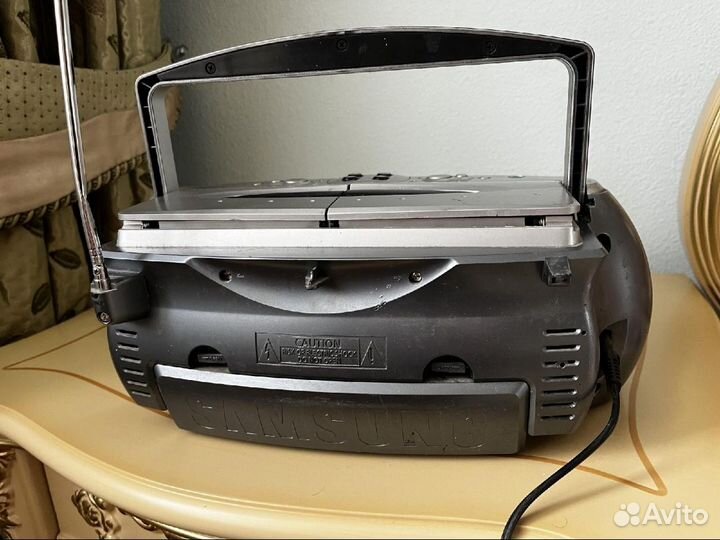 Двухкассетная магнитола Samsung