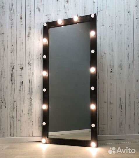 Зеркало с подсветкой