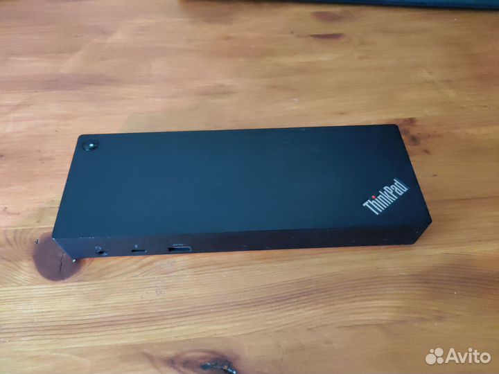 Докстанция Lenovo thunderbolt 3 dock 40AC
