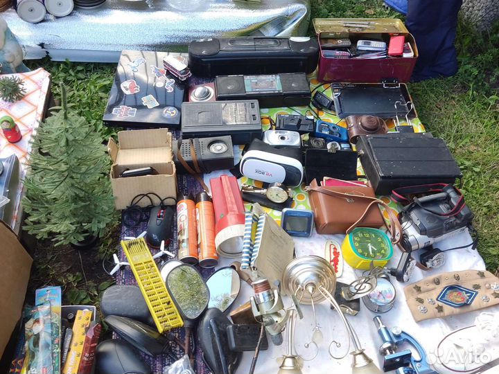 Много разных старых вещей