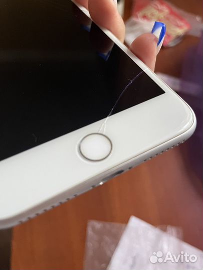 iPhone 8 plus разбитый