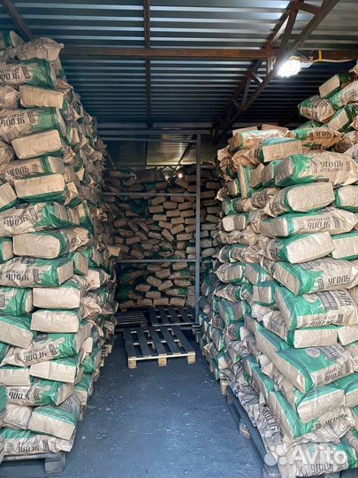 Уголь древесный в мешках