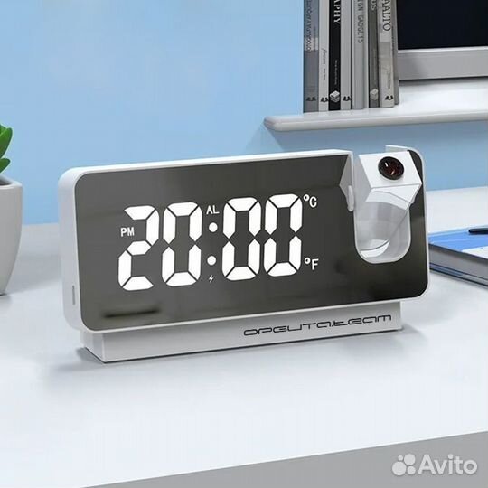 Часы белые проекционные, 60397