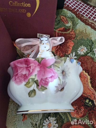 Новый подарочный фарфоровый набор и вазочки