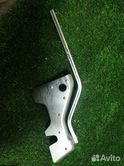 Петля капота левая Vw Passat B3